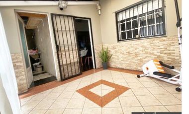 Casa para 2 Familias en venta en Lanus Oeste