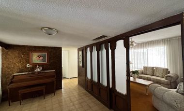 CASA DE UNA PLANTA CON 3 RECÁMARAS, AMPLIO JARDÍN Y TERRAZA EN COLONIA  LAS ROSAS, GÓMEZ PALACIO, DGO