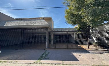 CASA DE UNA PLANTA CON 3 RECÁMARAS, AMPLIO JARDÍN Y TERRAZA EN COLONIA  LAS ROSAS, GÓMEZ PALACIO, DGO
