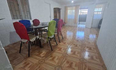 CASA EN VENTA, VALLE CASABLANCA, 100MT2 DE TERRENO