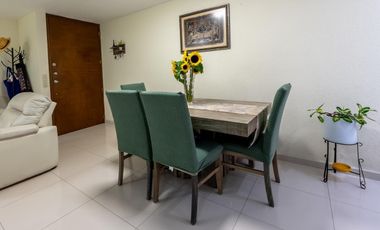 Venta de casa en la Del Valle ,con amplio roof garden