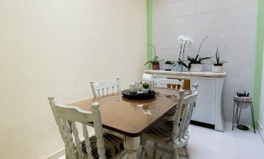 Venta de casa en la Del Valle ,con amplio roof garden