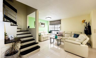 Venta de casa en la Del Valle ,con amplio roof garden