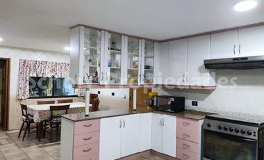 Casa en Venta en Orilla de Camino a Colín, cerca de talca, parcela de 5000 m2 con gran casa habitación