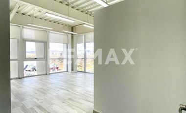 VENTA Oficina Corporativa en El World Trade Center Momentum Juriquilla, Querétaro - (3)