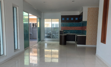 2-story detached house, Promsuk Park project Phra Nakhon Si Ayutthaya, newly renovated, good location, close to community areas. Convenient transporta