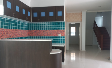 2-story detached house, Promsuk Park project Phra Nakhon Si Ayutthaya, newly renovated, good location, close to community areas. Convenient transporta