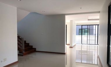 Single house for sale DeeProm Ville Nakhon Sawan project, newly renovated, 2-story detached house, community location. Next to Phahonyothin Road (High