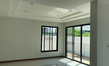 Single house for sale DeeProm Ville Nakhon Sawan project, newly renovated, 2-story detached house, community location. Next to Phahonyothin Road (High