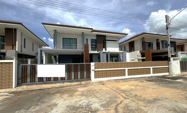 Single house for sale DeeProm Ville Nakhon Sawan project, newly renovated, 2-story detached house, community location. Next to Phahonyothin Road (High
