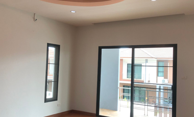 Single house for sale DeeProm Ville Nakhon Sawan project, newly renovated, 2-story detached house, community location. Next to Phahonyothin Road (High