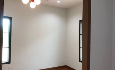 Single house for sale DeeProm Ville Nakhon Sawan project, newly renovated, 2-story detached house, community location. Next to Phahonyothin Road (High