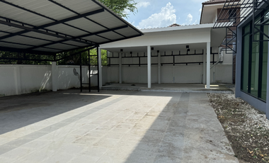 Single house for sale DeeProm Ville Nakhon Sawan project, newly renovated, 2-story detached house, community location. Next to Phahonyothin Road (High