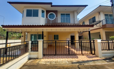 Single house for sale Romruen Green Park Wang Noi project, newly renovated, 2-story detached house, good location, easy to travel in and out. Next to