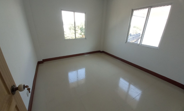 Single house for sale Romruen Green Park Wang Noi project, newly renovated, 2-story detached house, good location, easy to travel in and out. Next to
