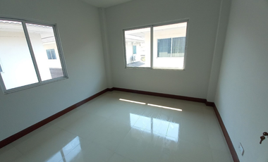 Single house for sale Romruen Green Park Wang Noi project, newly renovated, 2-story detached house, good location, easy to travel in and out. Next to
