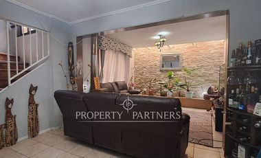 Venta casa 2 pisos, Villa Los Volcanes