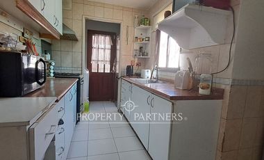 Venta casa 2 pisos, Villa Los Volcanes
