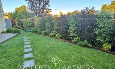 Casa en venta en excelente condominio