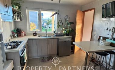 Casa en venta en excelente condominio