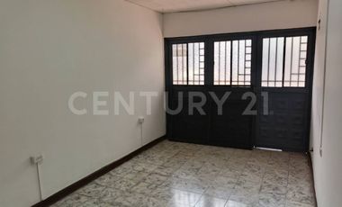 Casa Barrio Departamental, excelentes acabados 1er piso, con garage