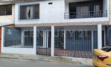 Casa Barrio Departamental, excelentes acabados 1er piso, con garage