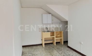 Casa Barrio Departamental, excelentes acabados 1er piso, con garage
