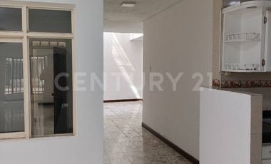 Casa Barrio Departamental, excelentes acabados 1er piso, con garage