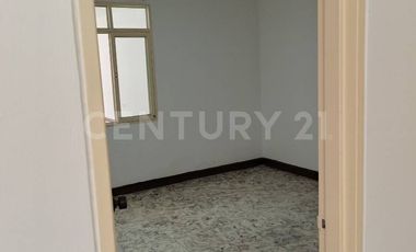 Casa Barrio Departamental, excelentes acabados 1er piso, con garage