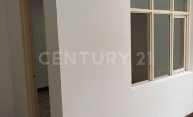 Casa Barrio Departamental, excelentes acabados 1er piso, con garage