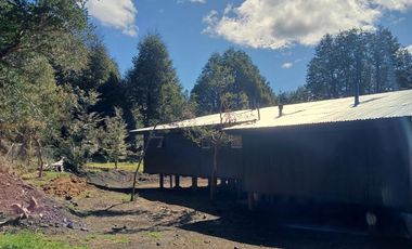 Venta terreno con casa, camino al Volcán Pucón