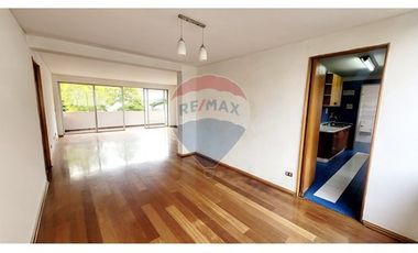 En arriendo amplio depto Providencia