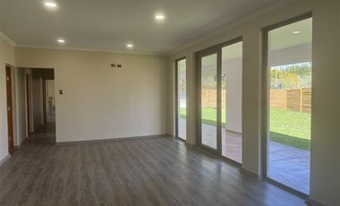 Casa en Arriendo en condominio valle del sol