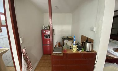 2 CASAS UNIDAS CON LOCAL COMERCIAL