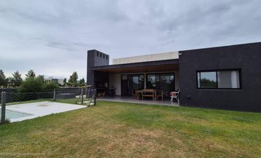 Casa 3 habitaciones con piscina en El Naudir ALQUILER ANUAL