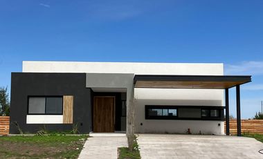 Casa 3 habitaciones con piscina en El Naudir ALQUILER ANUAL