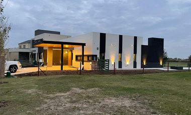 Casa 3 habitaciones con piscina en El Naudir ALQUILER ANUAL