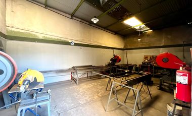 Galpon - 1860 mts - Tarija 80 - Merlo