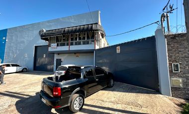 Galpon - 1860 mts - Tarija 80 - Merlo