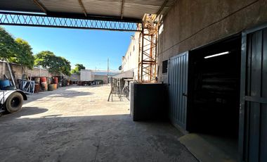 Galpon - 1860 mts - Tarija 80 - Merlo