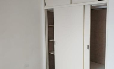 Departamento en alquiler en Olivos, 2 amb con patio. Bajas expensas