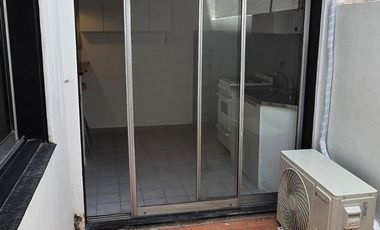 Departamento en alquiler en Olivos, 2 amb con patio. Bajas expensas