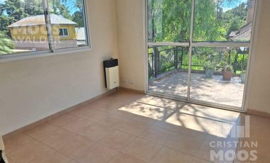 Casa en Maschwitz Village