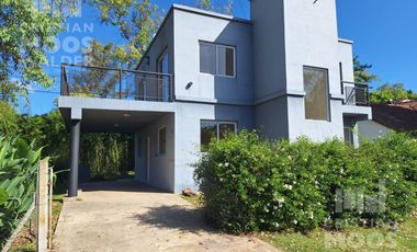 Casa en Maschwitz Village