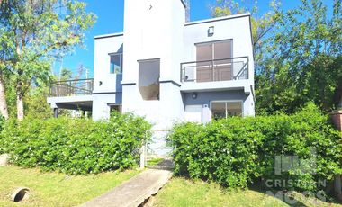 Casa en Maschwitz Village