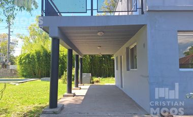 Casa en Maschwitz Village