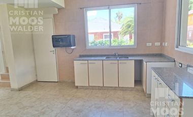 Casa en Maschwitz Village