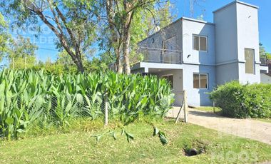 Casa en Maschwitz Village