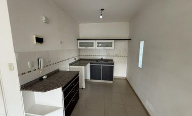 Departamento monoambiente con balcon al contrafrente en ALQUILER - Wilde Avellaneda