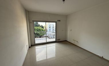 Departamento monoambiente con balcon al contrafrente en ALQUILER - Wilde Avellaneda